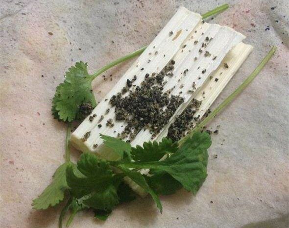 糖葱薄饼也叫作“鸭潭糖葱”